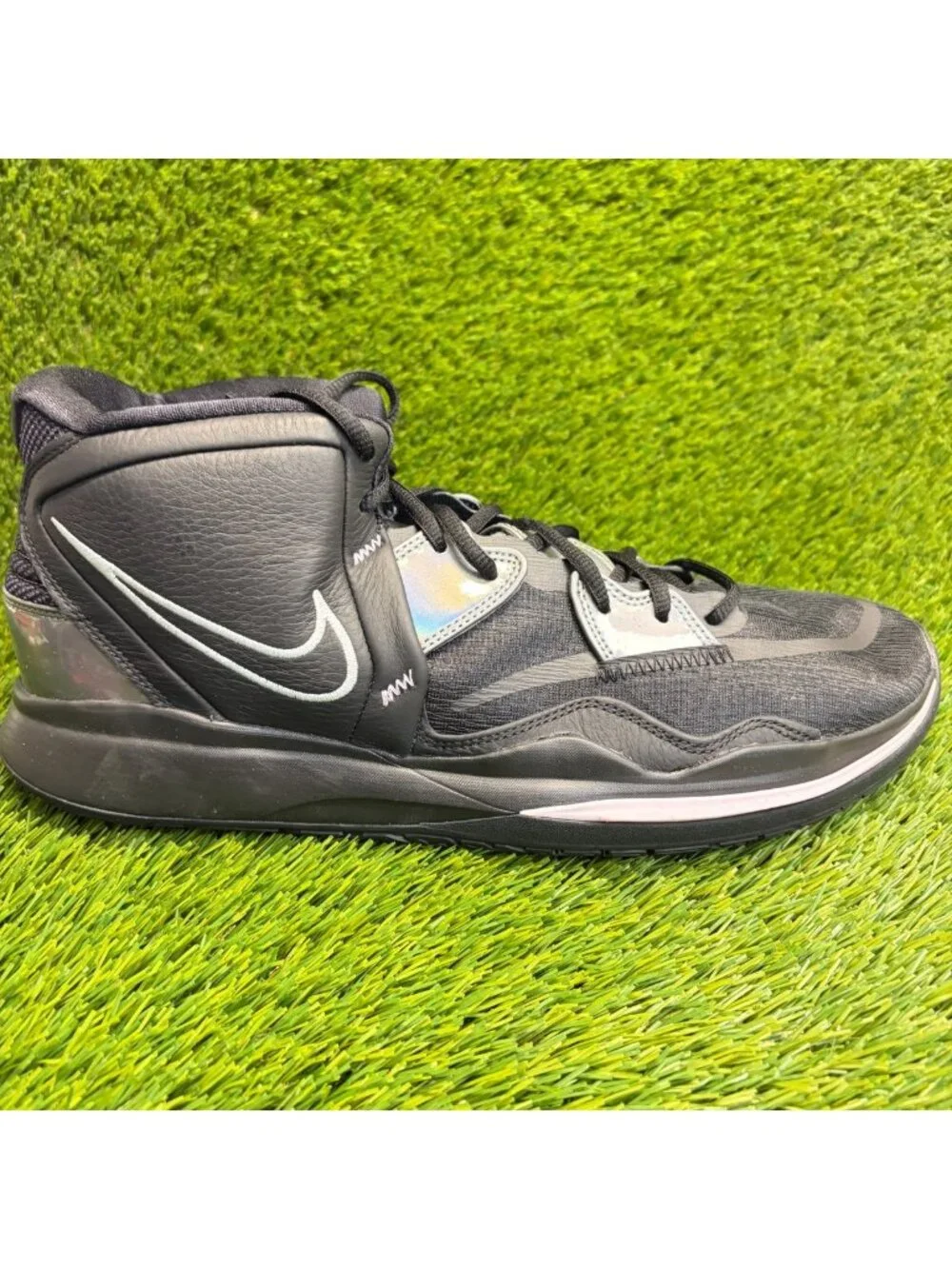 Nike Kyrie Infinity Mens Size 15 Black Silver Athletic Basketball Shoes Sneakers